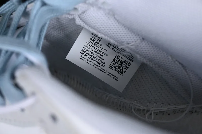 All Categories Nk SB Dunk Series Nk SB Dunk Low Low-top sneakers Cost-effective version Nk SB Dunk Low "520" Valentine's Day limited SB low-top sports and leisure sneakers FN3433-141